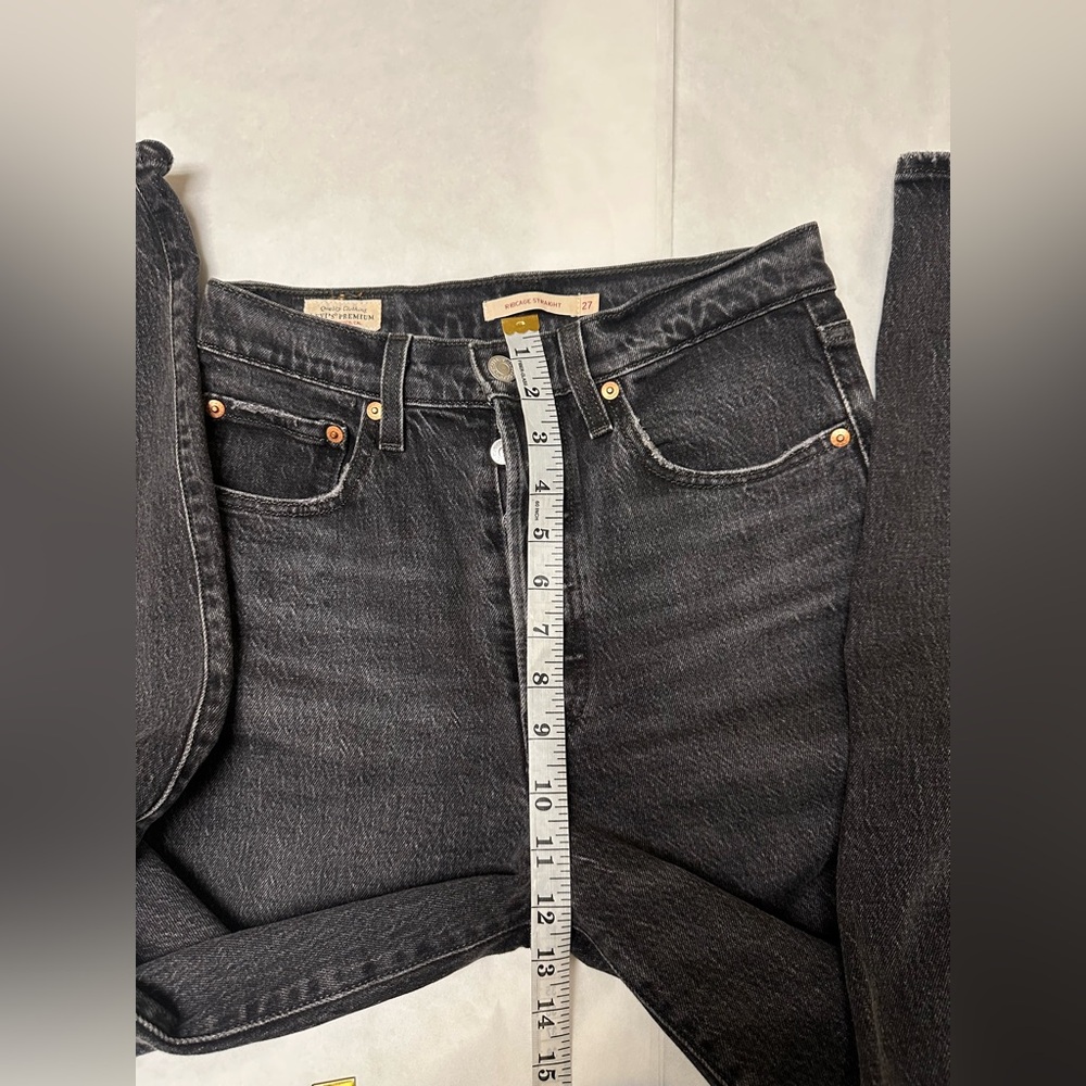 ⚫️Premium Levi's Ribcage Straight Jeans⚫️ - Picture 5 of 13
